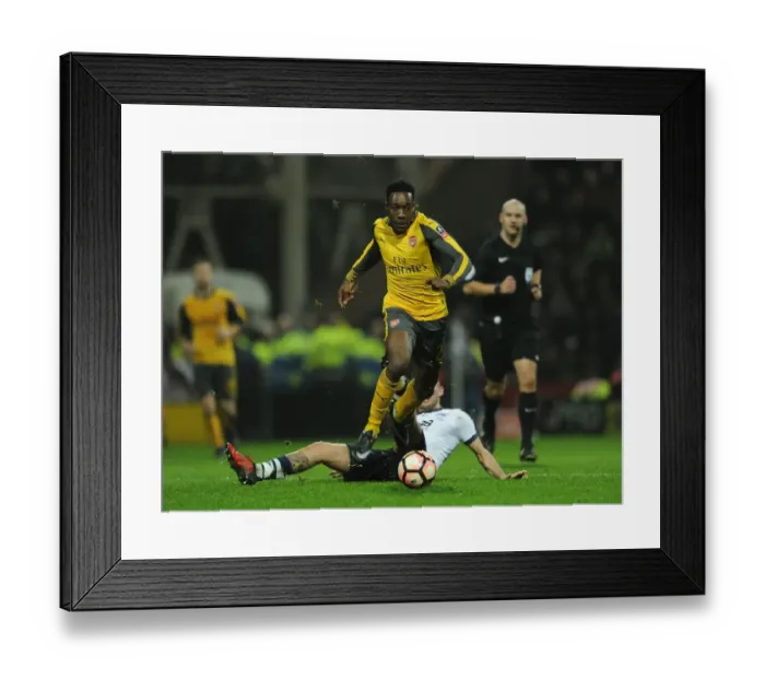 Framed Print : Arsenal's Danny Welbeck in Action during FA Cup Match against Preston North End