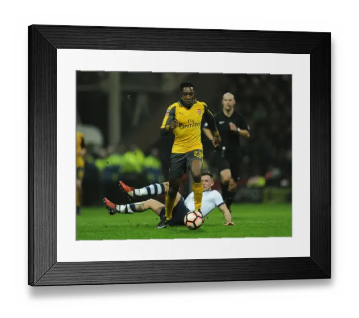 Framed Print : Welbeck vs Browne: FA Cup Clash at Deepdale - Preston North End vs Arsenal