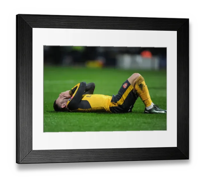Framed Print : Arsenal's Lucas Perez in FA Cup Action against Preston North End