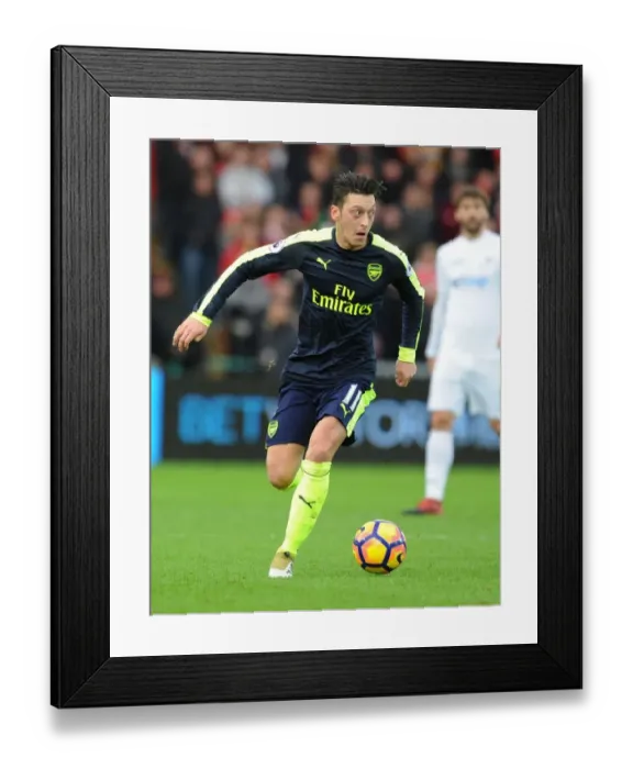 Framed Print : Mesut Ozil in Action: Swansea City vs Arsenal, Premier League 2016-17 Framed Print : Mesut Ozil in Action: Swansea City vs Arsenal, Premier League 2016-17