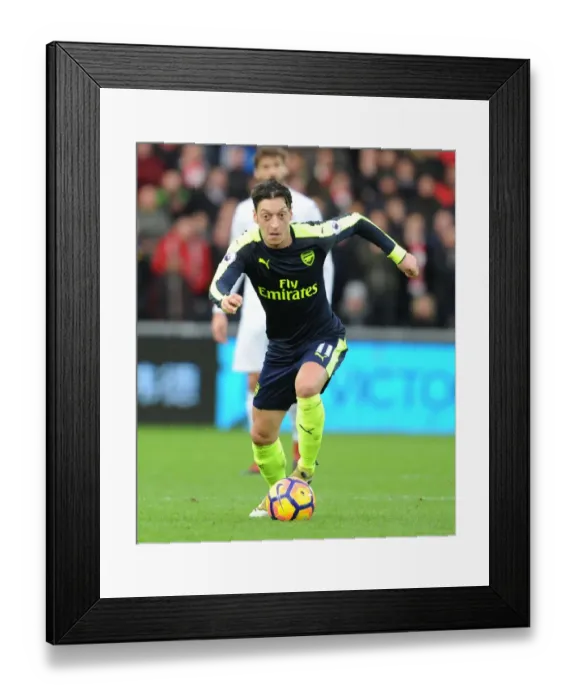 Framed Print : Mesut Ozil in Action: Arsenal vs Swansea City, Premier League 2016-17