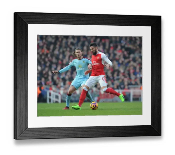 Framed Print : Arsenal vs Burnley: Olivier Giroud vs Jeff Hendrick Battle in Premier League Clash Framed Print : Arsenal vs Burnley: Olivier Giroud vs Jeff Hendrick Battle in Premier League Clash