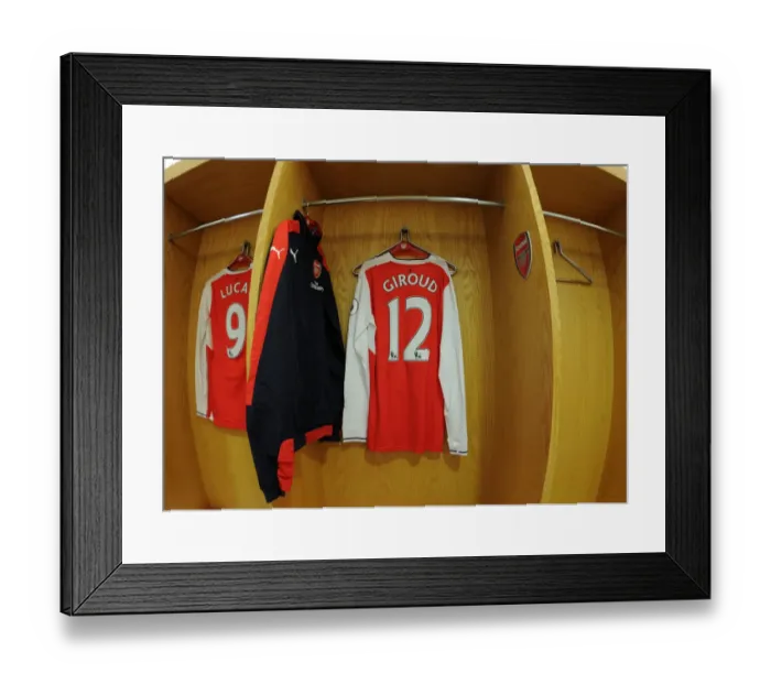 Framed Print : Arsenal's Olivier Giroud Prepares for Arsenal v Burnley Match (2016-17)