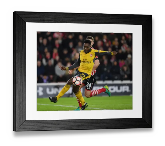 Framed Print : Danny Welbeck Scores His Second: Arsenal Advances in FA Cup against Southampton