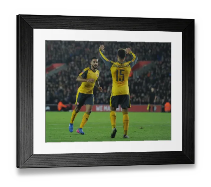 Framed Print : Arsenal's FA Cup Victory: Unforgettable Moment as Walcott and Oxlade-Chamberlain Celebrate Goals vs Southampton