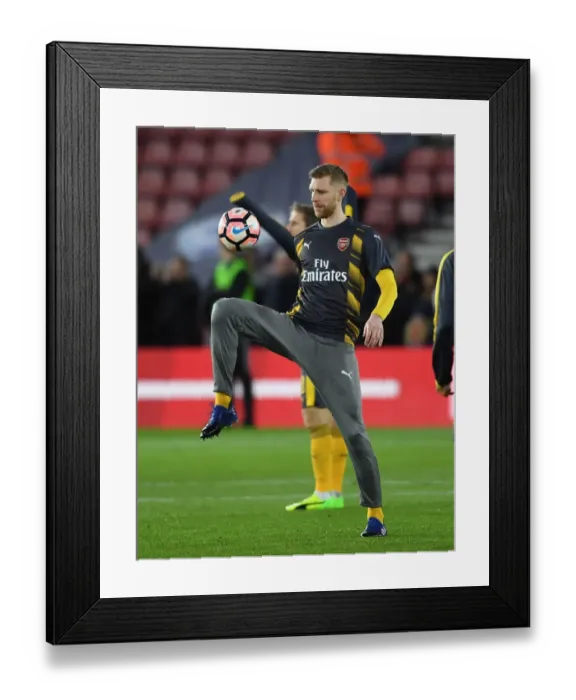 Framed Print : Per Mertesacker's Pre-Match Routine: Southampton vs. Arsenal, Emirates FA Cup 2016-17 Framed Print : Per Mertesacker's Pre-Match Routine: Southampton vs. Arsenal, Emirates FA Cup 2016-17