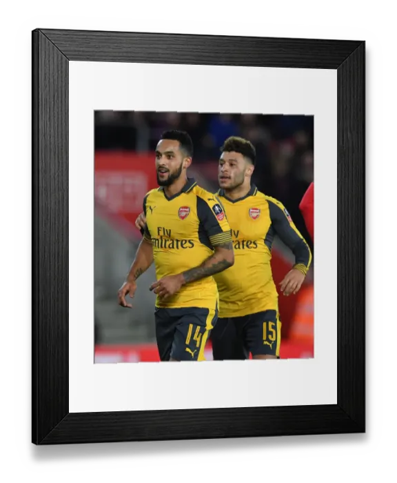 Framed Print : Theo Walcott and Alex Oxlade-Chamberlain's Double Strike: Arsenal's FA Cup Victory over Southampton
