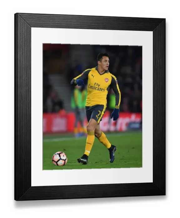 Framed Print : Alexis Sanchez: Arsenal's FA Cup Star in Action Against Southampton (2017) Framed Print : Alexis Sanchez: Arsenal's FA Cup Star in Action Against Southampton (2017)