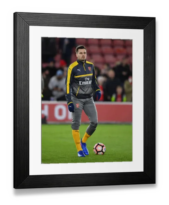Framed Print : Arsenal's Carl Jenkinson Prepares for FA Cup Clash Against Southampton Framed Print : Arsenal's Carl Jenkinson Prepares for FA Cup Clash Against Southampton