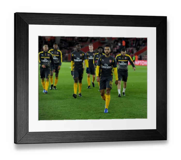 Framed Print : Theo Walcott's Pre-Match Focus: Arsenal vs Southampton, Emirates FA Cup 2016-17 Framed Print : Theo Walcott's Pre-Match Focus: Arsenal vs Southampton, Emirates FA Cup 2016-17
