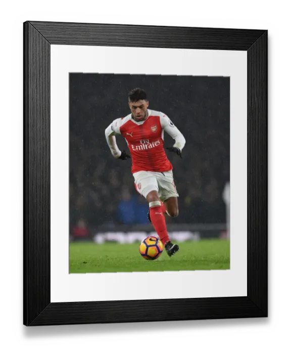 Framed Print : Arsenal's Oxlade-Chamberlain Shines in Arsenal v Watford Premier League Clash (2016-17)