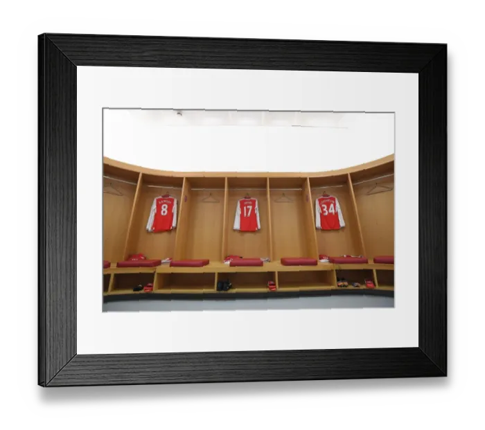 Framed Print : Arsenal FC: Pre-Match Focus - The Changing Room Before Taking on Watford (2016-17) Framed Print : Arsenal FC: Pre-Match Focus - The Changing Room Before Taking on Watford (2016-17)