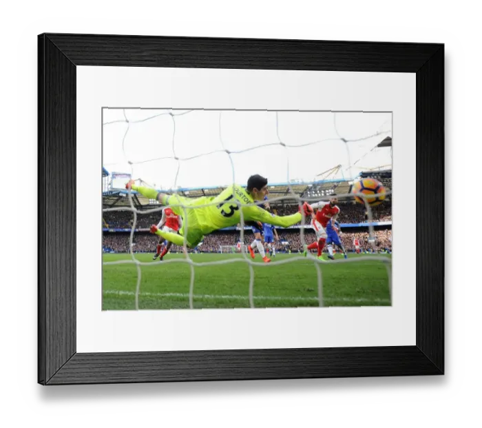 Framed Print : Giroud's Stunner: Arsenal's Upset Win Over Chelsea as Giroud Scores Past Courtois