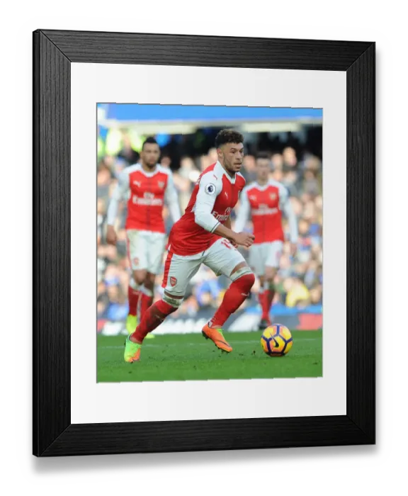 Framed Print : Alex Oxlade-Chamberlain in Action: Chelsea vs Arsenal, Premier League 2016-17