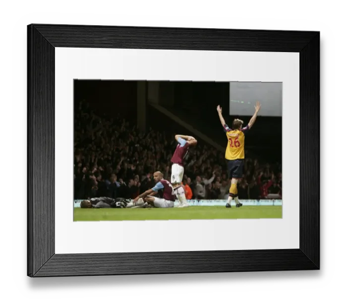Framed Print : Nicklas Bendtner (Arsenal) celebrates Arsenals 1st goal Framed Print : Nicklas Bendtner (Arsenal) celebrates Arsenals 1st goal