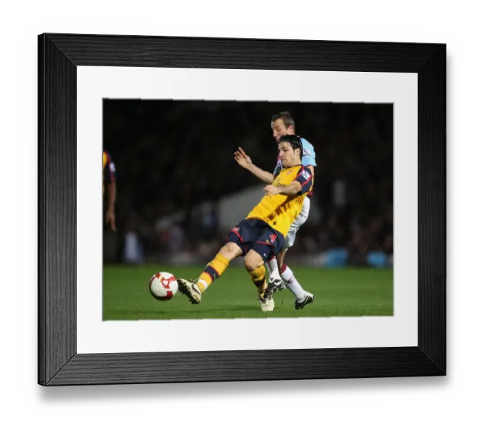 Framed Print : Cesc Fabregas (Arsenal) Lee Bowyer (West Ham) Framed Print : Cesc Fabregas (Arsenal) Lee Bowyer (West Ham)
