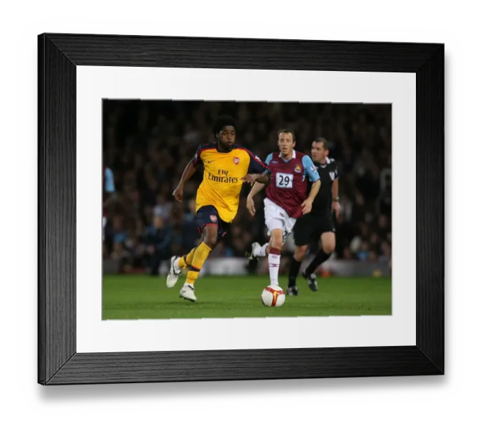 Framed Print : Alex Song (Arsenal) Lee Bowyer (West Ham) Framed Print : Alex Song (Arsenal) Lee Bowyer (West Ham)