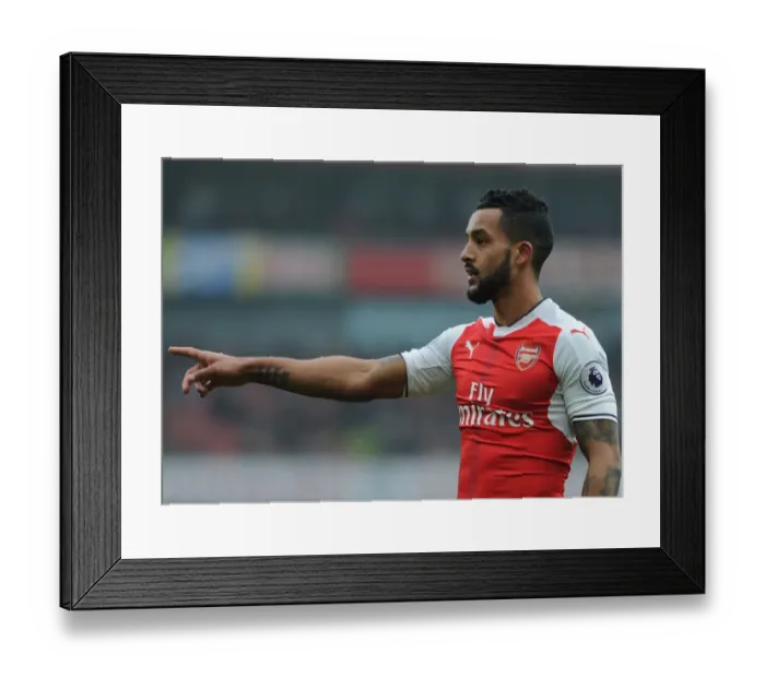 Framed Print : Theo Walcott in Action: Arsenal vs Hull City, Premier League 2016-17 Framed Print : Theo Walcott in Action: Arsenal vs Hull City, Premier League 2016-17