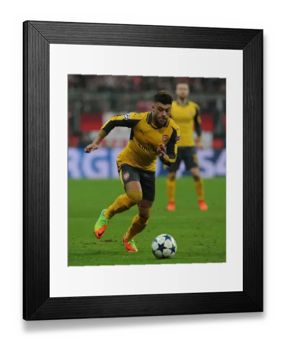 Framed Print : Arsenal's Oxlade-Chamberlain Faces Bayern Munich in Champions League Showdown Framed Print : Arsenal's Oxlade-Chamberlain Faces Bayern Munich in Champions League Showdown