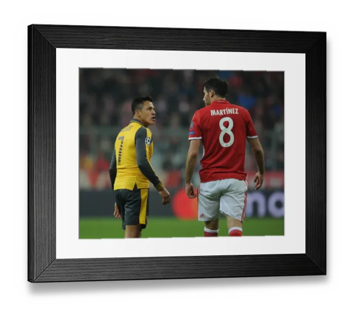 Framed Print : Bayern Munich vs Arsenal: Clash of Titans in the UEFA Champions League