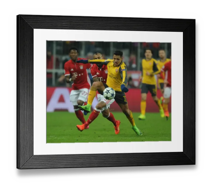 Framed Print : Alexis Sanchez vs. Arturo Vidal: Battle in the UEFA Champions League - Arsenal vs. Bayern Munich (2016-17) Framed Print : Alexis Sanchez vs. Arturo Vidal: Battle in the UEFA Champions League - Arsenal vs. Bayern Munich (2016-17)