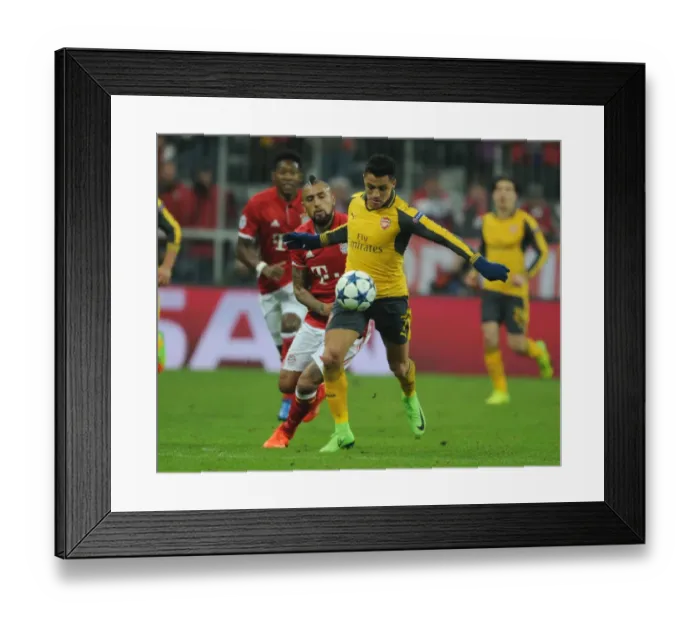 Framed Print : Battle of the Midfield Titans: Sanchez vs. Vidal - Arsenal vs. Bayern Munich, UEFA Champions League (2016-17) Framed Print : Battle of the Midfield Titans: Sanchez vs. Vidal - Arsenal vs. Bayern Munich, UEFA Champions League (2016-17)