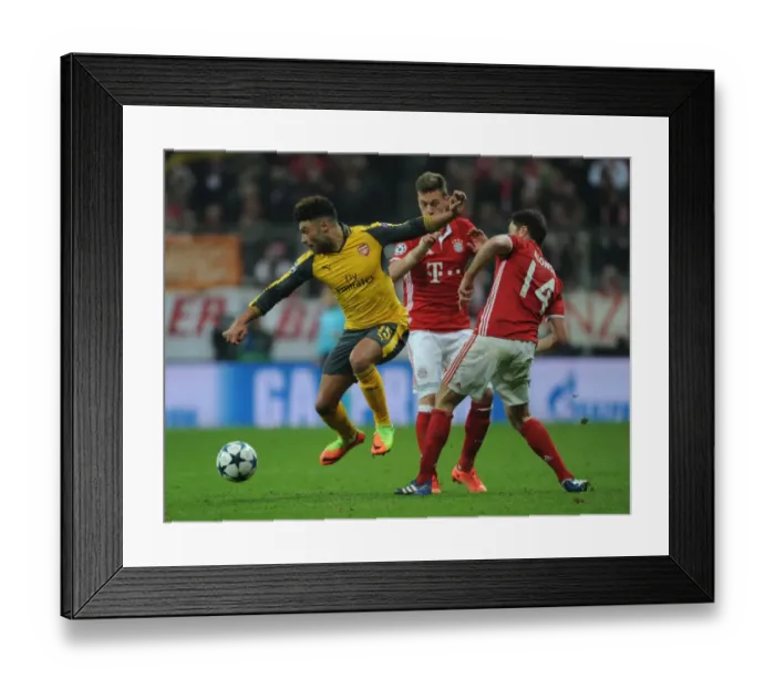 Framed Print : Midfield Showdown: Oxlade-Chamberlain vs. Alonso - Arsenal vs. Bayern Munich in the UEFA Champions League 2017