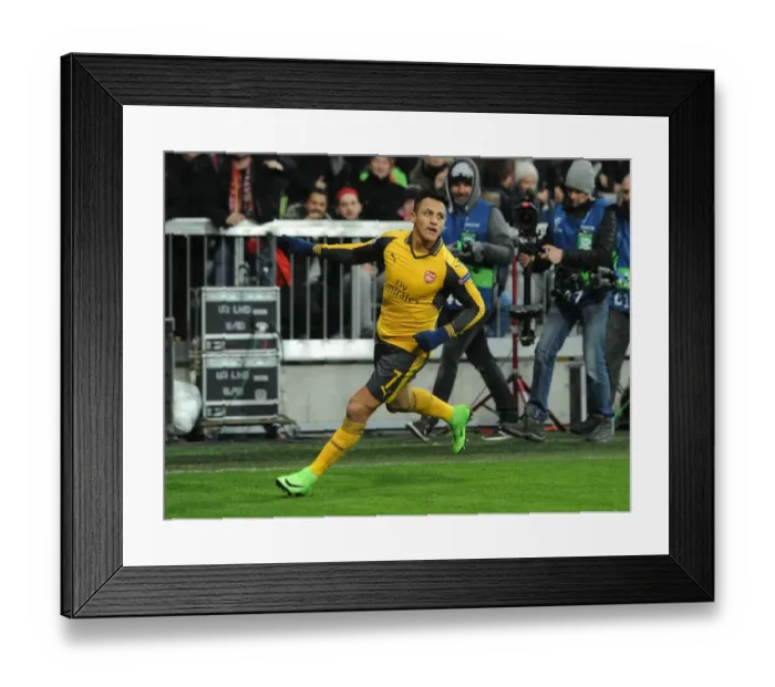 Framed Print : Alexis Sanchez Scores Dramatic Goal for Arsenal against Bayern Munich in UEFA Champions League 2016-17 Framed Print : Alexis Sanchez Scores Dramatic Goal for Arsenal against Bayern Munich in UEFA Champions League 2016-17
