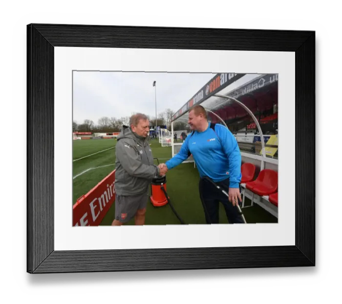Framed Print : Sutton's Surprise Encounter: Vic Akers and Wayne Shaw's Unforgettable FA Cup Fifth Round Moment