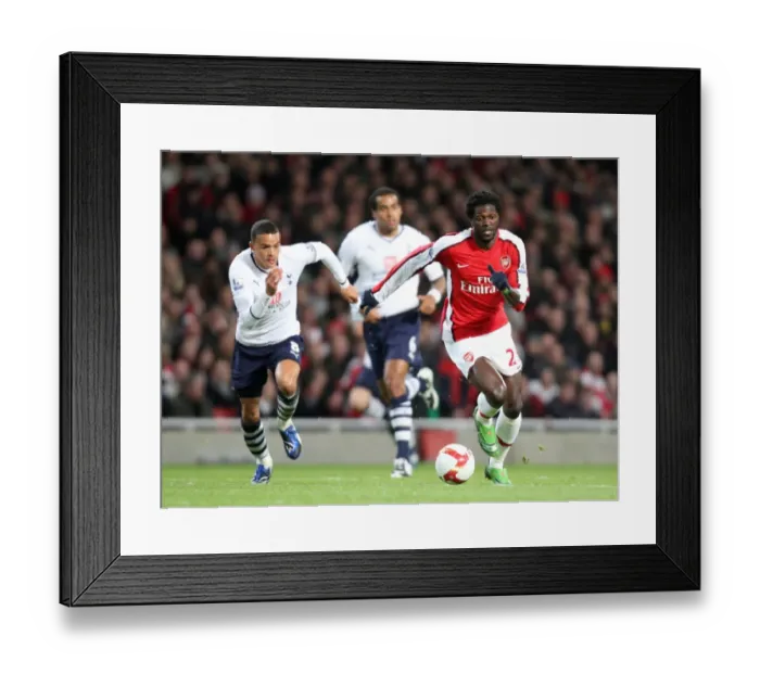 Framed Print : Emmanuel Adebayor (Arsenal) Jermaine Jenas (Tottenham) Framed Print : Emmanuel Adebayor (Arsenal) Jermaine Jenas (Tottenham)
