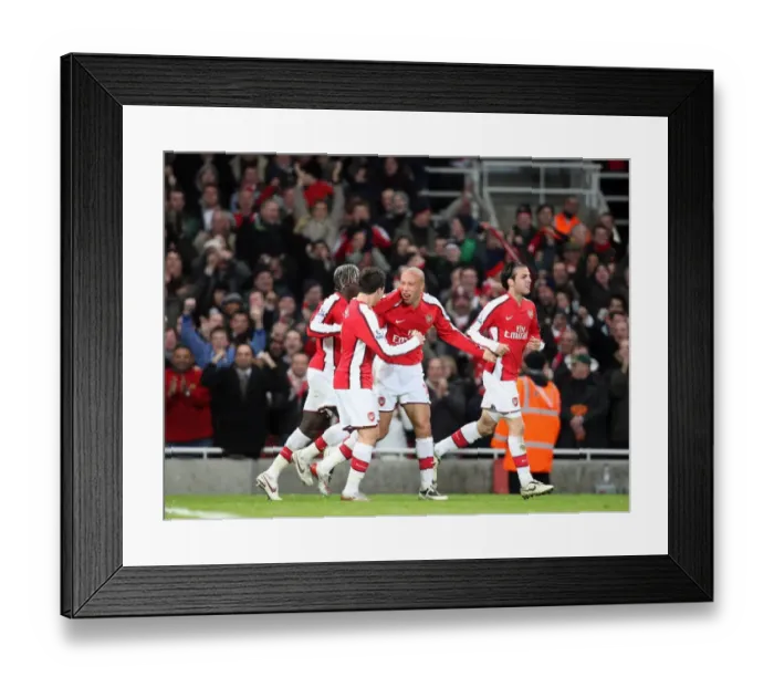 Framed Print : Mikael Silvestre celebrates scoring Arsenals 1st goal