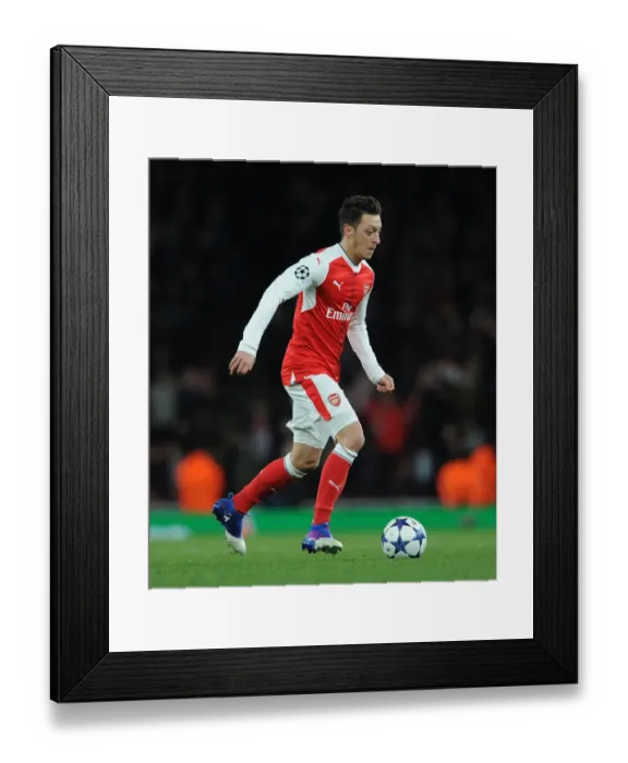 Framed Print : Mesut Ozil in Action: Arsenal FC vs. FC Bayern Munchen, UEFA Champions League 2016-17 Framed Print : Mesut Ozil in Action: Arsenal FC vs. FC Bayern Munchen, UEFA Champions League 2016-17