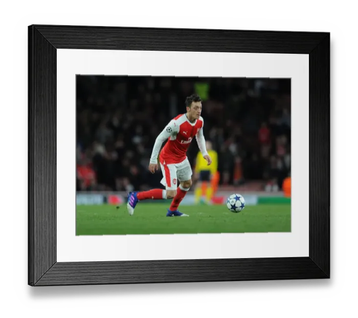 Framed Print : Mesut Ozil in Action: Arsenal vs. Bayern Munich, Champions League 2016-17