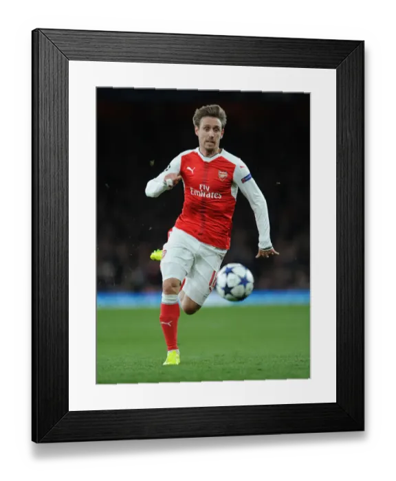 Framed Print : Nacho Monreal in Action: Arsenal vs. Bayern Munich, UEFA Champions League 2016-17