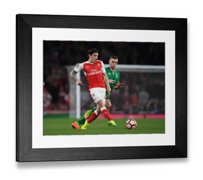 Framed Print : Hector Bellerin's Thrilling Performance: Arsenal's FA Cup Quarter-Final Battle against Lincoln City