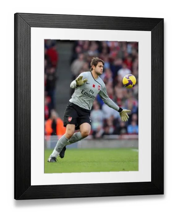 Framed Print : Lukasz Fabianski's Heroic Performance: Arsenal's 2-1 Victory Over Manchester United, Barclays Premier League, Emirates Stadium (08 / 11 / 08)