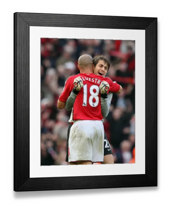 Framed Print : Lukasz Fabianski celebrates the full time whistle with Framed Print : Lukasz Fabianski celebrates the full time whistle with