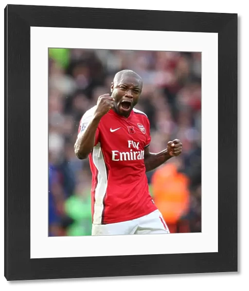 William Gallas (Arsenal) celebrates at the full time whistle
