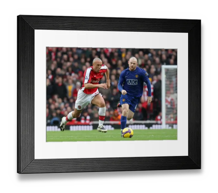 Framed Print : Mikael Silvestre (Arsenal) Wayne Rooney (Man Utd) Framed Print : Mikael Silvestre (Arsenal) Wayne Rooney (Man Utd)