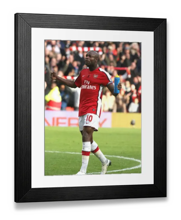 Framed Print : Arsenal's Glory: Gallas Triumph Over Manchester United (2008) Framed Print : Arsenal's Glory: Gallas Triumph Over Manchester United (2008)