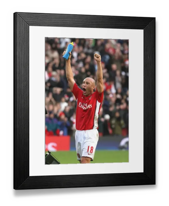 Framed Print : Arsenal's Mikael Silvestre Celebrates Victory Over Manchester United