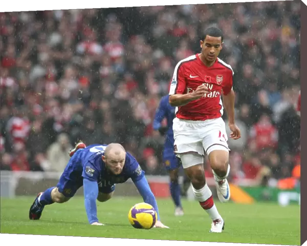 Theo Walcott vs Wayne Rooney: Arsenal's Edge over Manchester United, 2-1 Barclays Premier League Victory, Emirates Stadium, 2008
