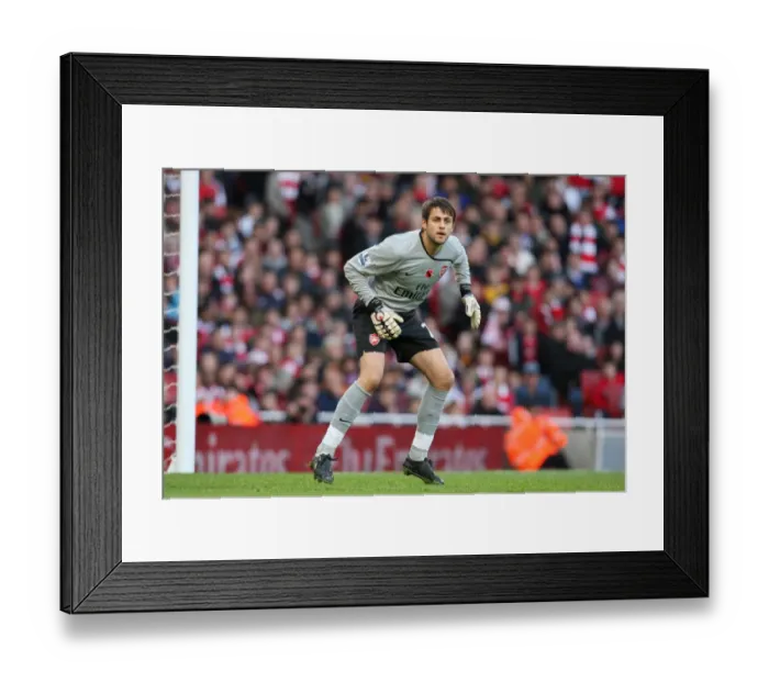 Framed Print : Lukasz Fabianski's Heroic Performance: Arsenal's 2-1 Victory over Manchester United (08 / 11 / 08) Framed Print : Lukasz Fabianski's Heroic Performance: Arsenal's 2-1 Victory over Manchester United (08 / 11 / 08)