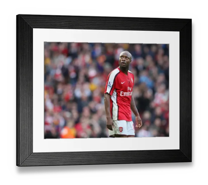 Framed Print : Gallas's Leadership: Arsenal's 2-1 Victory Over Manchester United (08 / 11 / 08) Framed Print : Gallas's Leadership: Arsenal's 2-1 Victory Over Manchester United (08 / 11 / 08)