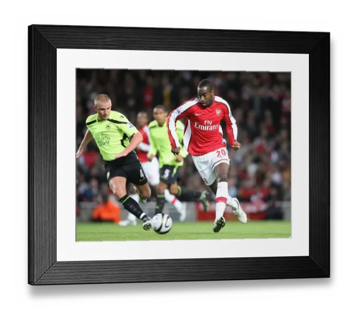 Framed Print : Johan Djourou (Arsenal) Lee Cattermole (Wigan) Framed Print : Johan Djourou (Arsenal) Lee Cattermole (Wigan)