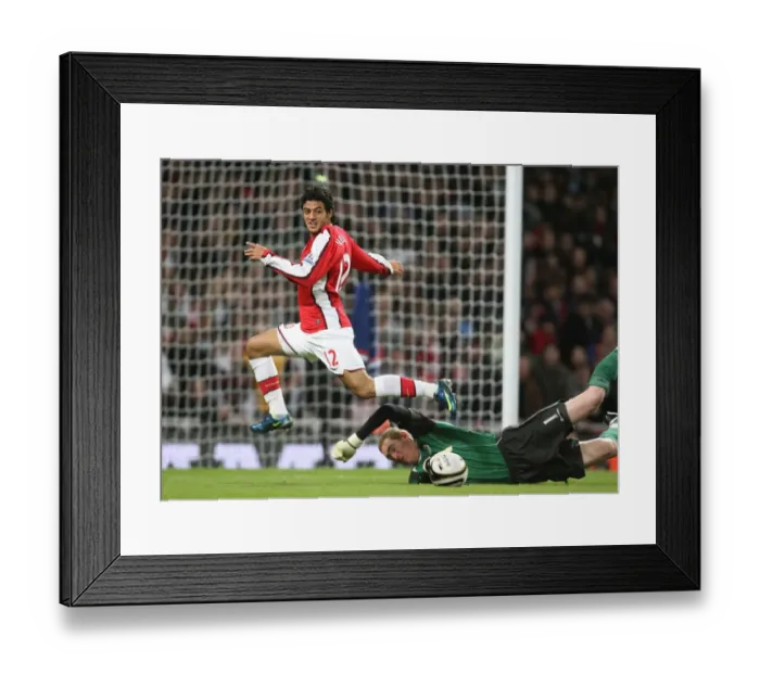 Framed Print : Carlos Vela (Arsenal) Chris Kirkland (Wigan) Framed Print : Carlos Vela (Arsenal) Chris Kirkland (Wigan)