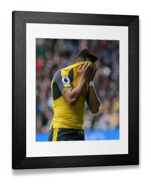 Framed Print : Alexis Sanchez in Action: West Bromwich Albion vs. Arsenal, Premier League 2016-17
