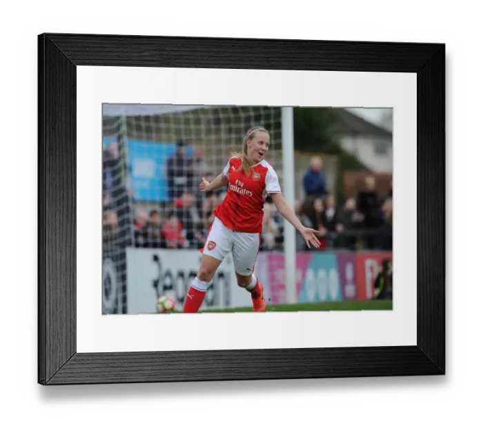 Framed Print : Beth Mead Scores: Arsenal Ladies vs. Tottenham Hotspur Ladies, FA Cup 2017