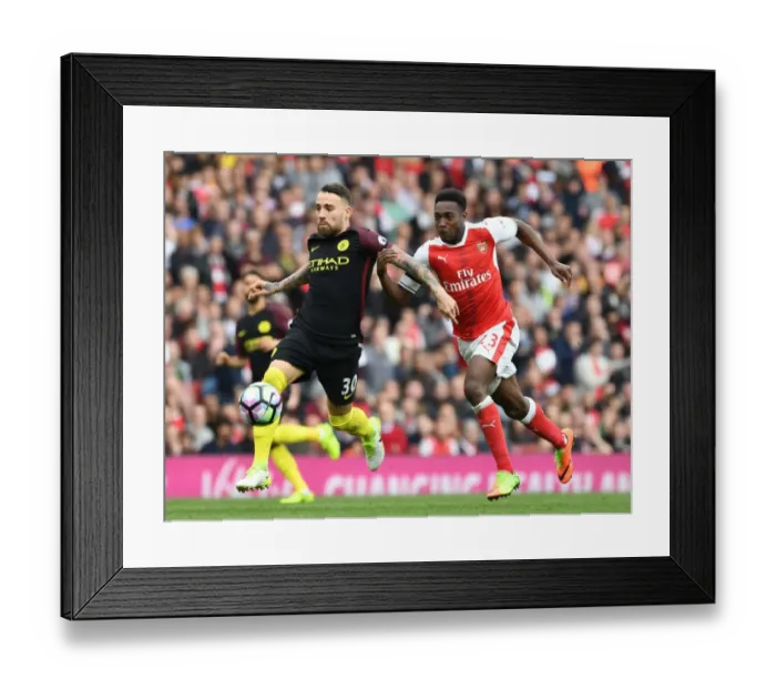 Framed Print : Clash at the Emirates: Welbeck vs. Otamendi - Arsenal vs. Manchester City, Premier League Framed Print : Clash at the Emirates: Welbeck vs. Otamendi - Arsenal vs. Manchester City, Premier League