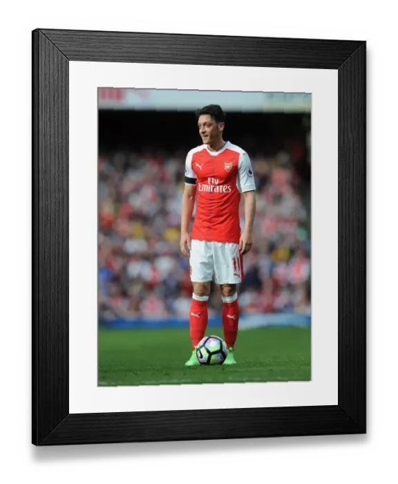 Framed Print : Mesut Ozil in Action: Arsenal vs Manchester City, Premier League 2016-17 Framed Print : Mesut Ozil in Action: Arsenal vs Manchester City, Premier League 2016-17